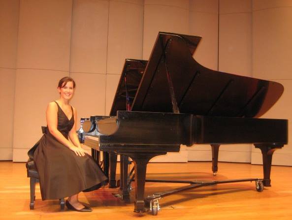 How to Have a Piano Group Class Online - Piano with Lauren